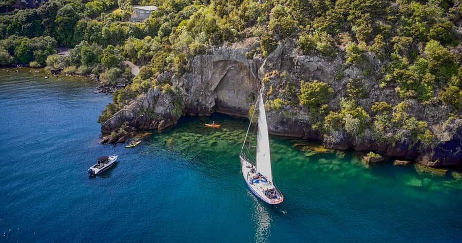 Lake Taupo: Classical Sailing to the Māori Rock Carvings - Meeting Ngātoroirangi at the rock carvings