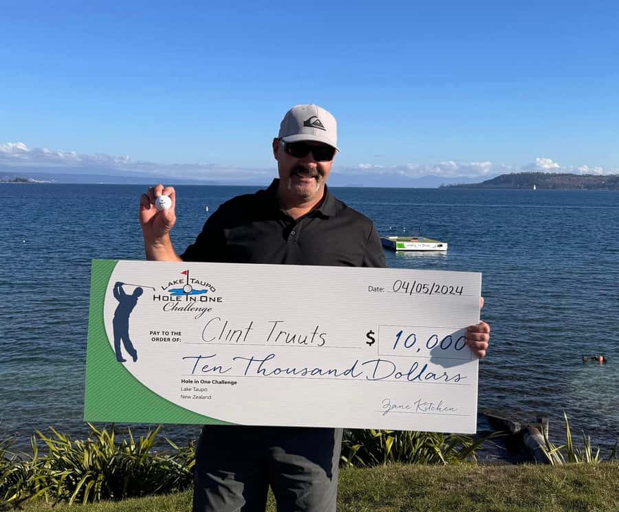 Lake Taupo: Hole in One Golf or Ball Blaster Challenge - What happens when you arrive