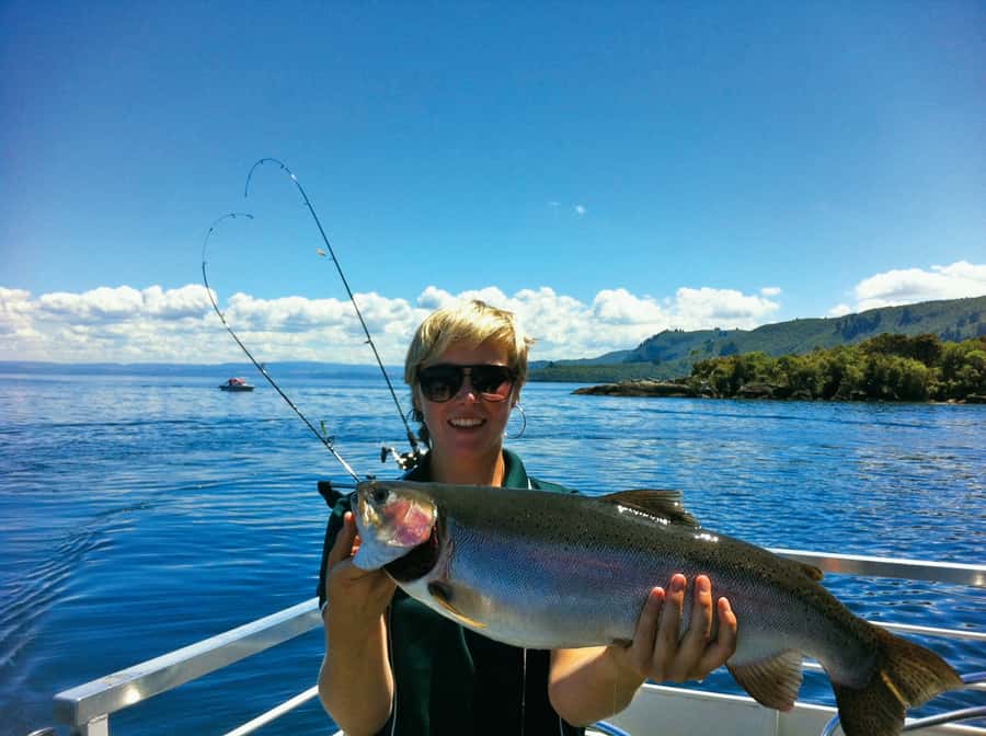 Lake Taupo: Maori Rock Carvings 10.30 AM 1.5-Hour Cruise - Comfort, clothing, and the small practical details