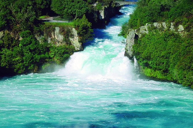 Lake Taupō Private Day Tour from Auckland to Māori Rock Carvings - Why this Auckland to Taupō trip takes all day