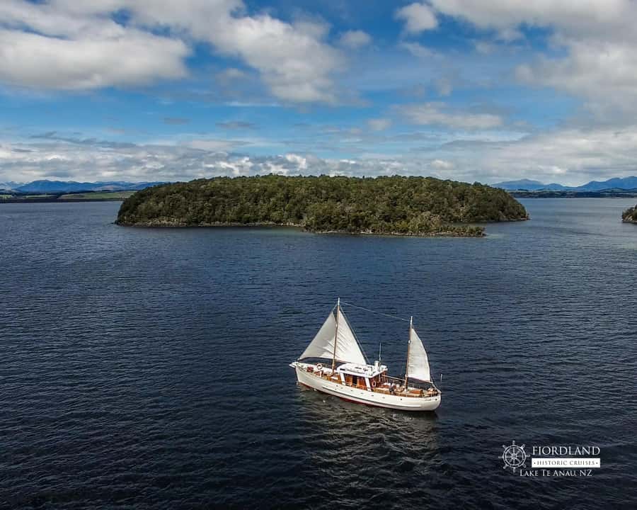 Lake Te Anau: 3-Hour Boat Cruise with Guided Walk - Who should book this Lake Te Anau cruise?
