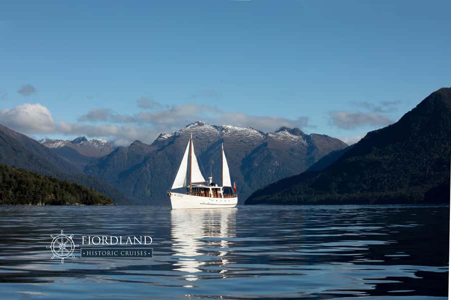 Lake Te Anau: 3-Hour Boat Cruise with Guided Walk - Crossing Lake Te Anau toward the South Fiord
