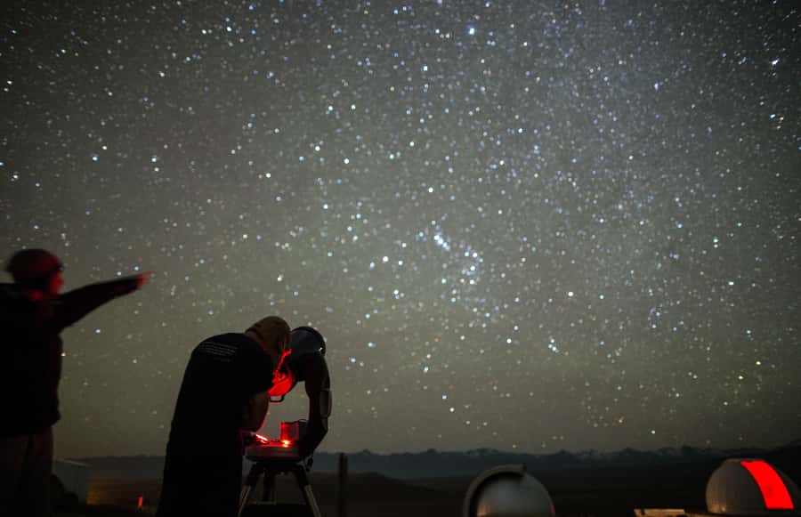 Lake Tekapo: Mountaintop Stargazing at Mount John Summit - Moon phase, clouds, and the luck factor