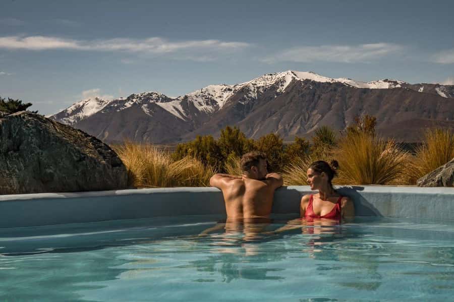 Lake Tekapo: Single Day Multiple Entry Pass for Hot Pools - Sunset, changing light, and the night sky