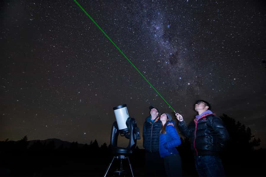 Lake Tekapo: Stargazing Experience - Settling into chairs, blankets, and hot chocolate
