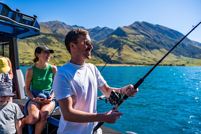 Lake Wānaka: 3 hour Fishing Adventure by Boat - The Guide Makes the Difference