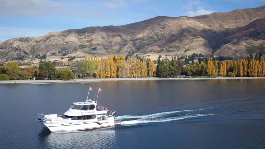 Lake Wanaka Happy Hour Cruise - Crew interaction instead of a scripted lecture