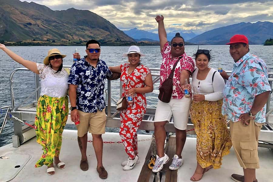 Lake Wanaka Happy Hour Cruise - Weather, clothing, and practical planning