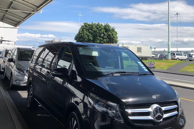 Luxury Airport transfers in Auckland - The human side of the service