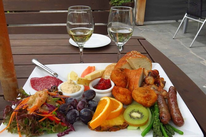 Lyttelton Shore Excursion - City Highlights & Waipara Wine Tour - What the guides add to the day