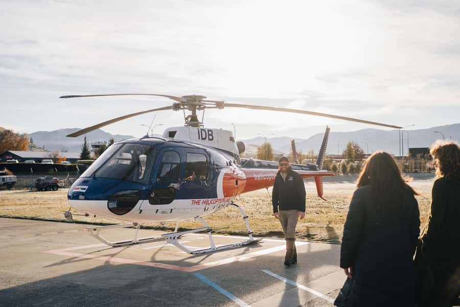 Milford Sound: 1.5-Hour Helicopter Tour with Two Landings - The return flight through changing scenery