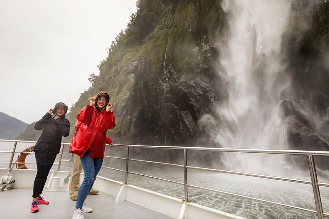 Milford Sound Coach & Cruise from Queenstown: Panoramic Views - Why taking the coach makes sense