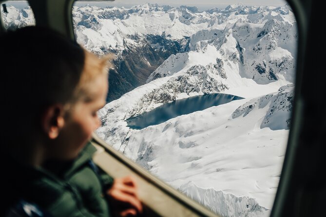 Milford Sound Cruise with Round-Trip Flights from Queenstown - Key points at a glance