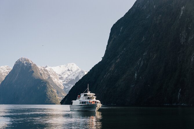 Milford Sound Cruise with Round-Trip Flights from Queenstown - Why flying beats the long road trip