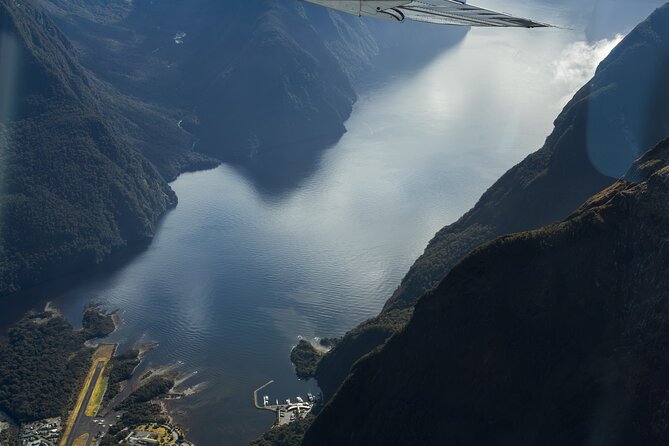 Milford Sound Flight and Cruise ex Queenstown (incl Lunch) - The return flight over Sutherland Falls