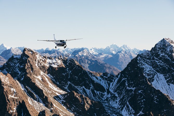 Milford Sound Fly-Cruise-Fly Tour from Queenstown - Leaving Queenstown over Lake Wakatipu and the Southern Alps