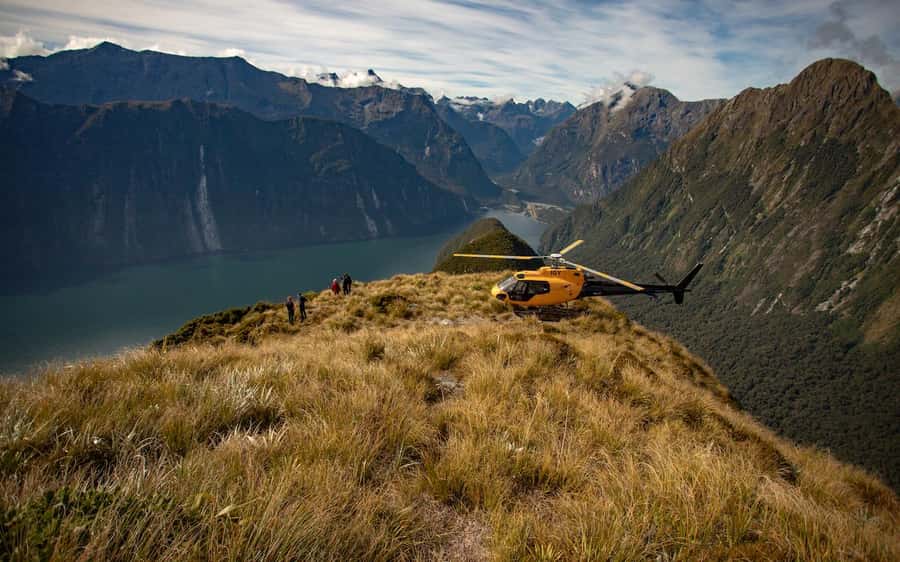 Milford Sound Heli | 1.5hr with Alpine & Earnslaw Landing - Earnslaw Burn: the 20-minute highlight