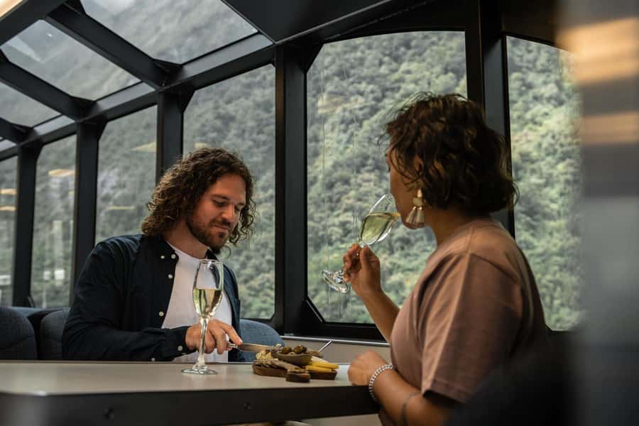 Milford Sound: Premium Small Group Cruise with Canape Lunch - Is $232 good value?