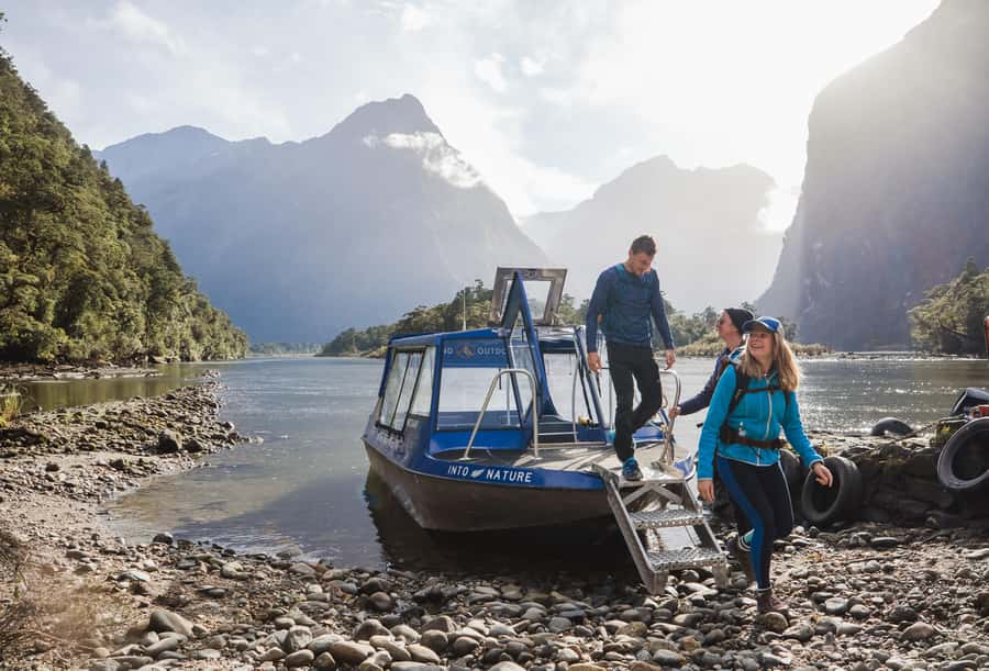 Milford Sound: Self-Guided Milford Track Day Walk - Finding Deepwater Basin before the boat leaves