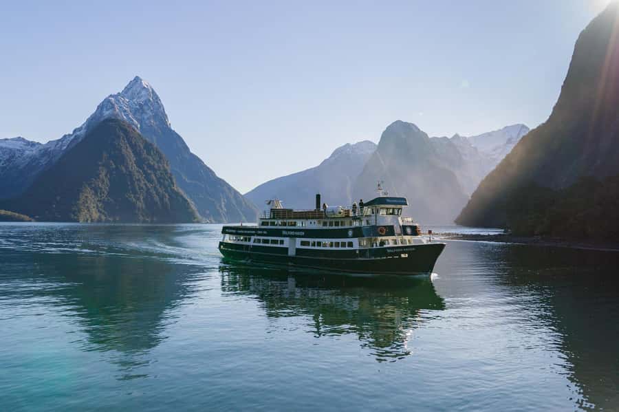 Milford Sound: Wildlife & Nature Cruises - Choosing your place aboard The Haven, The Mariner, or The Sovereign