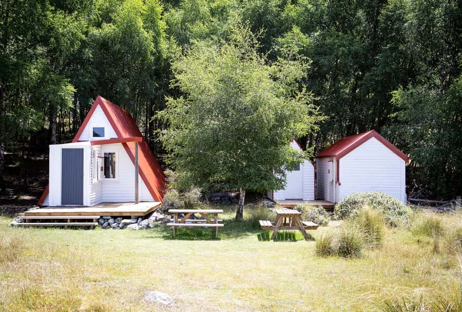 Mount Cook: Glentanner High Country Heli Hike - The historic field station and its exhibition
