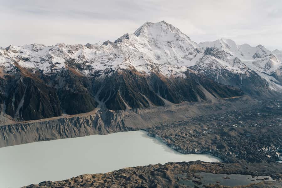 Mount Cook: Helicopter Flight with Alpine Landing - Flying above the lower Tasman Glacier