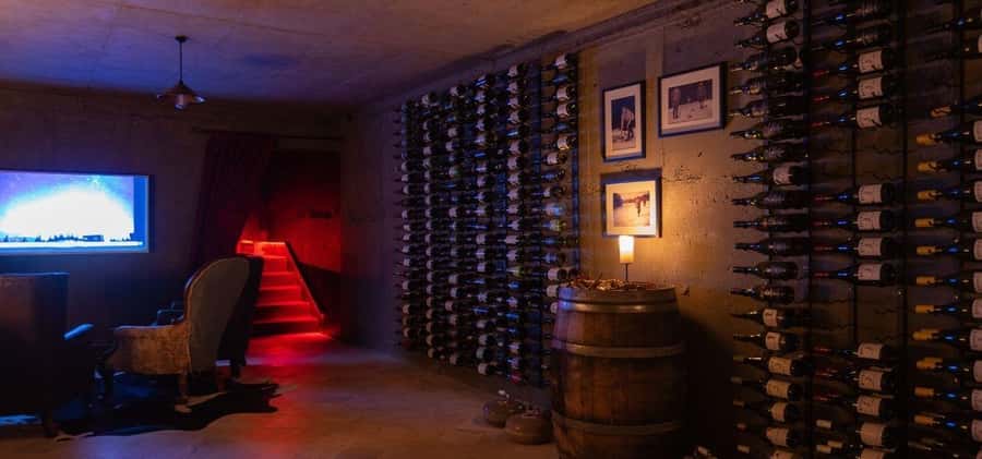 Mount Cook, Lake Pukaki: Billion Star Dining - The wine cellar welcome drink and Southern sky introduction
