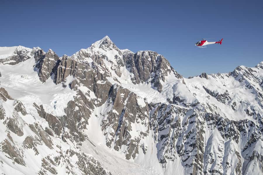 Mount Cook: Tasman Glacier Helicopter Flight - Taking off from Aoraki / Mount Cook Village