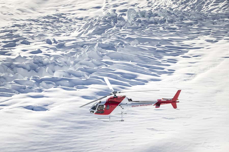 Mount Cook: Tasman Glacier Helicopter Flight - Crossing the Hochstetter Icefall