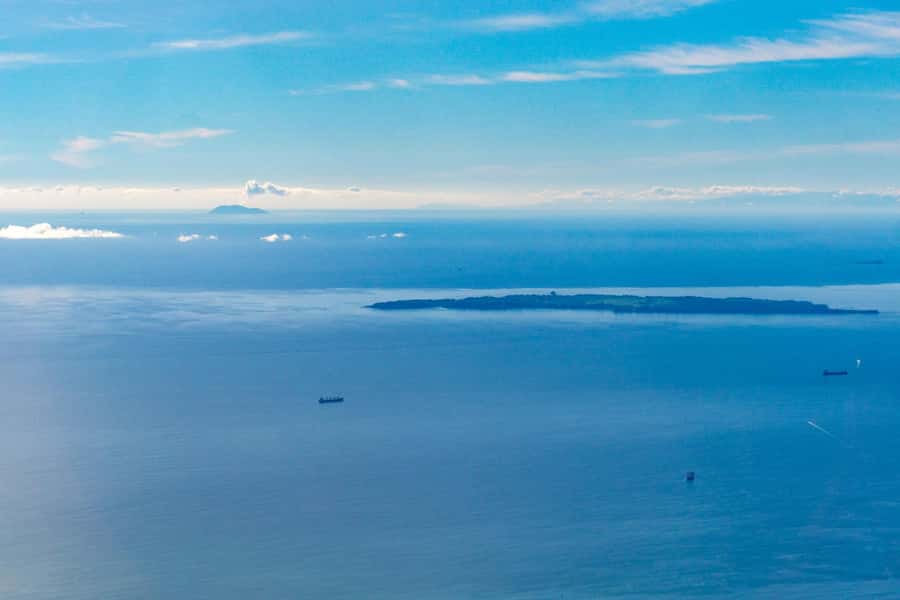 Mount Maunganui Scenic Flight: Departing Tauranga Airport - Twenty minutes across the Bay of Plenty