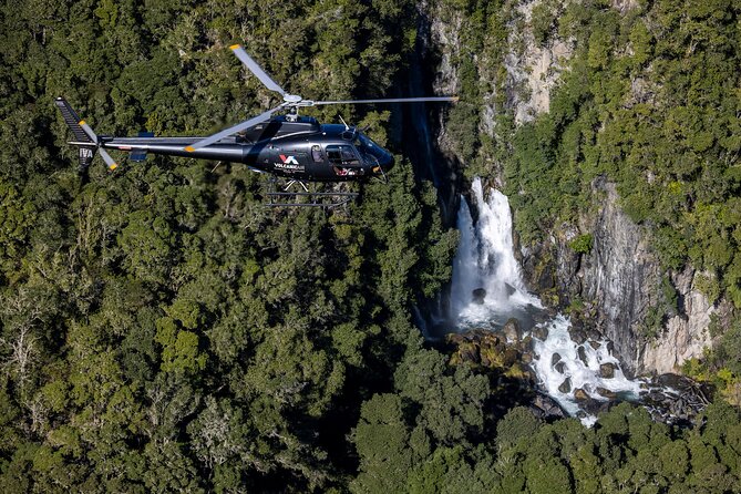 Mount Tarawera Volcanic Adventure by Helicopter - Why Mount Tarawera is worth seeing from a helicopter