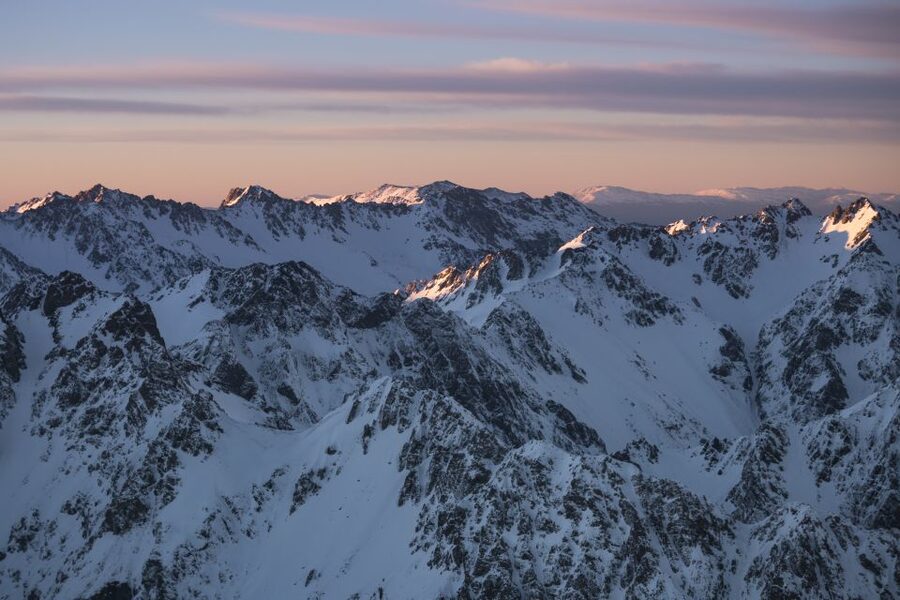 Mt Cook: 55-Minute Scenic Flight in Helicopter or Ski Plane - Along the Tasman Sea, then back toward Tasman Glacier