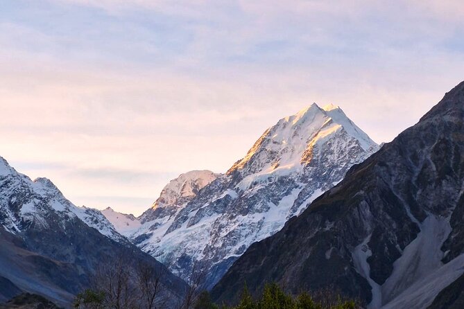 Mt Cook Small Group Scenic Day Tour from Queenstown - Kawarau Gorge and Cromwell set the scene