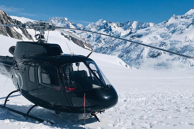 Mt Cook Small Group Scenic Day Tour from Queenstown - Lake Pukaki is the visual turning point