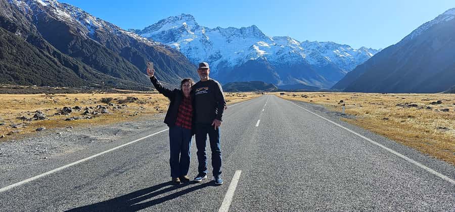 (MT) Mount Cook & Lake Tekapo Day Tour from Christchurch - The early ride from Christchurch to Geraldine