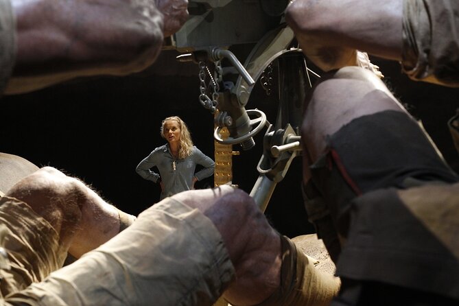 Museum of NZ Te Papa Tongarewa: Gallipoli Exhibition Guided Tour - The Eight Monumental Figures