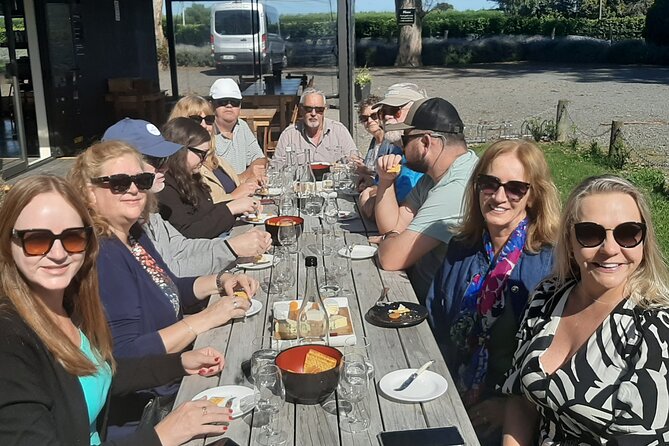 Napier: Afternoon Wine Tasting + visit Silky Oaks Chocolates - Pask Winery and the changing route