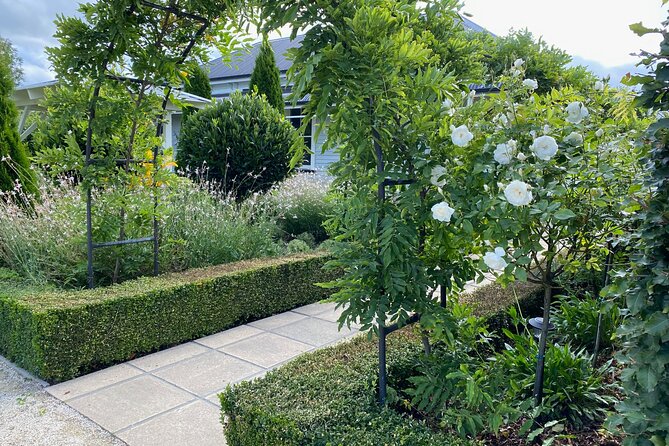 Oasis Cottage Gardens and Floristry Studio in Oxford, NZ - What the one-and-a-half-hour visit feels like