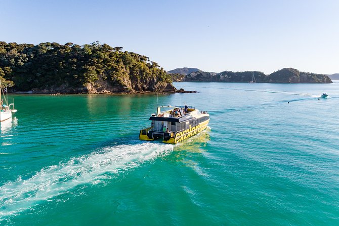 Phantom Sailing Bay of Islands - Rick and Robin make the boat feel personal