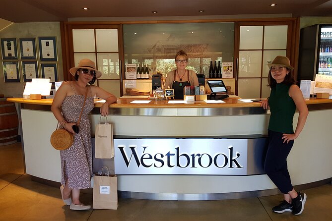 Piha Waitakere Rainforest Wine Tour from Auckland - Soljans Estate: lunch with Auckland wine