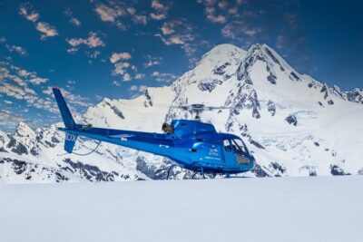 Pilot’s Choice: 2 Glaciers & Snow Landing – 35min