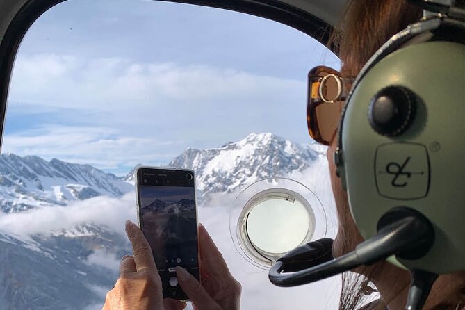 Pilot’s Choice: 2 Glaciers & Snow Landing – 35min - Timing, cancellations, and weather planning