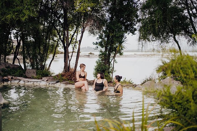 Polynesian Spa Rotorua: Deluxe Lake Spa Hot Spring Bathing - Choosing the best time for a quieter visit