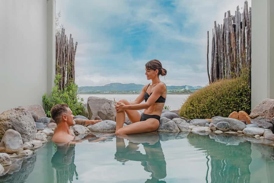 Polynesian Spa Rotorua: Lake View Private Pools Experience - Rachel Spring water and the geothermal setting