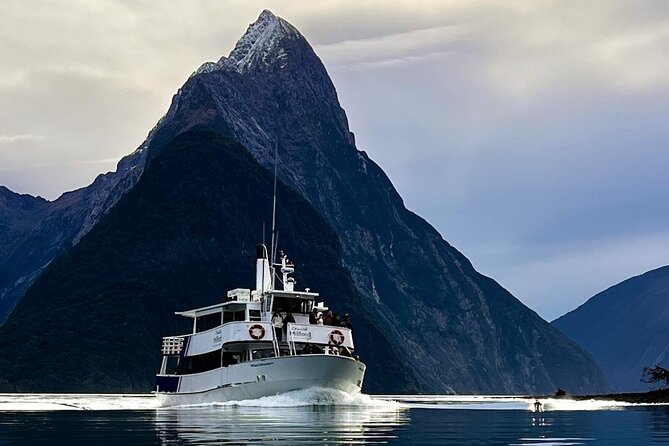 Premium Milford Sound Tour, Cruise & Lunch from Te Anau - Five things to know before booking