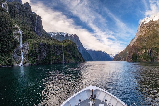 Premium Milford Sound Tour, Cruise & Lunch from Te Anau - Mirror Lakes, Lake Gunn, and the Hollyford River