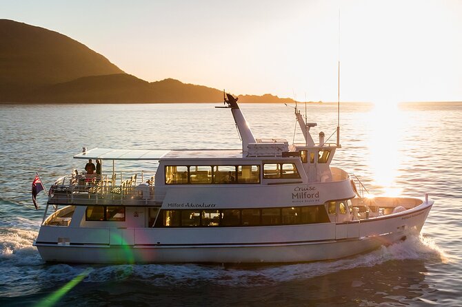 Premium Milford Sound Tour Including Cruise, Flight & Lunch - Mirror Lakes and the famous reflections