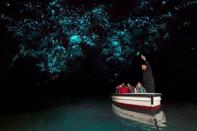 Private 2 Day Tour: Hobbiton, Waitomo, Rotorua Geothermal & Hamilton Gardens - The overnight stay and the pace between stops