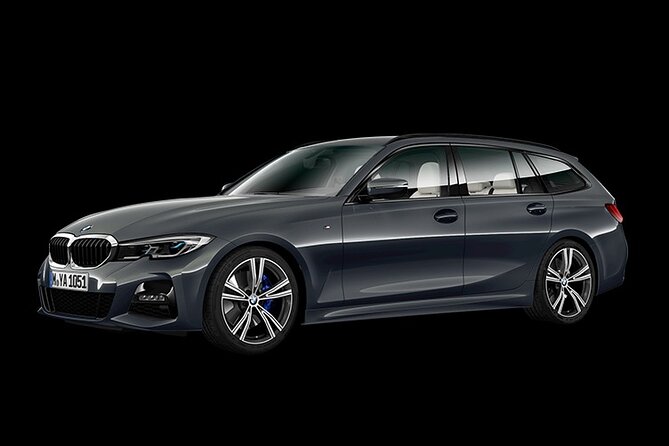 Private Auckland Airport Transfer: to/from City Hotels in Minivan - Families, Luggage, and Mobility Needs