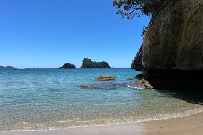 [PRIVATE] Cathedral Cove and Hot Water Beach - How the day suits different types of visitors